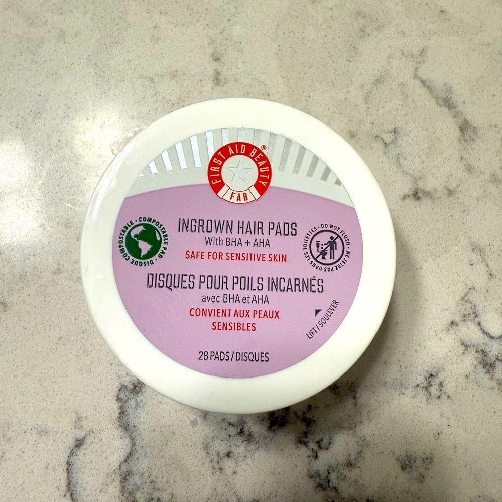 FIRST AID BEAUTY INGROWN HAIR PADs